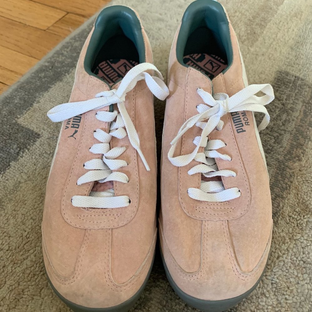 Pink Puma Roma Sneakers and Trainers - Size 9 - Used in great condition - Picture 5 of 6